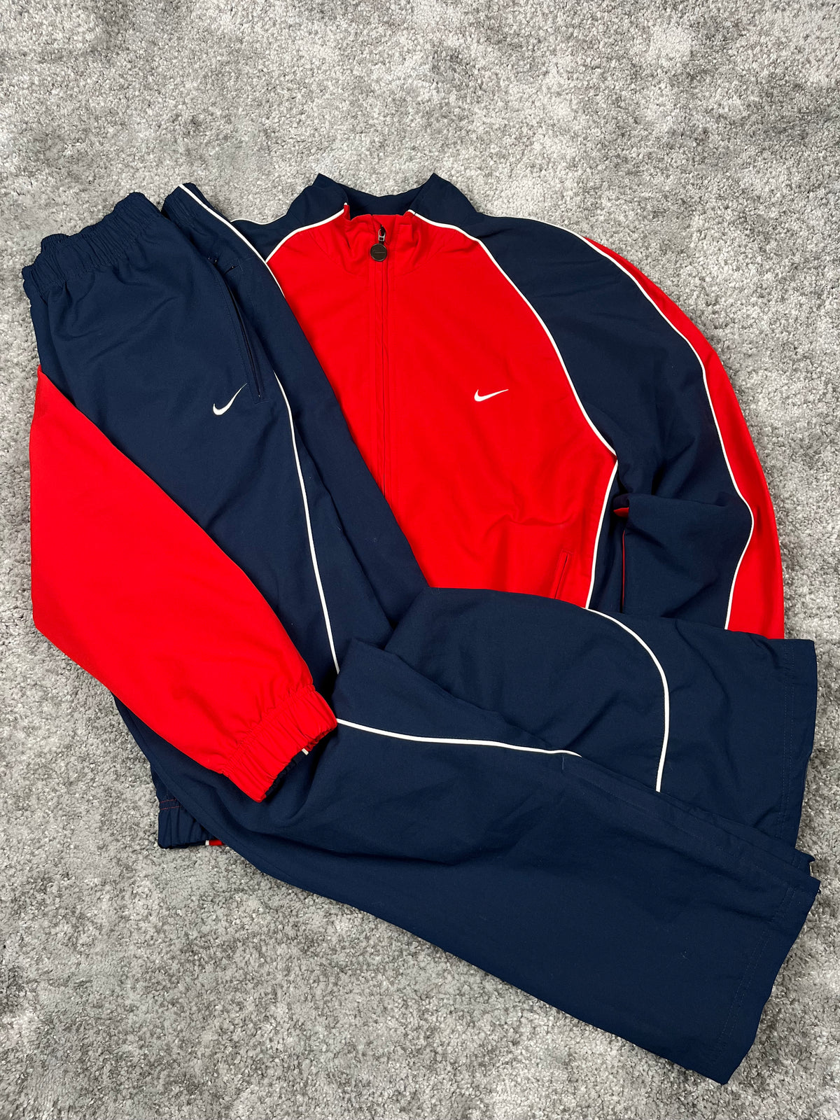 Nike Tracksuit Vintage 2000s "Navy/Red" (S)