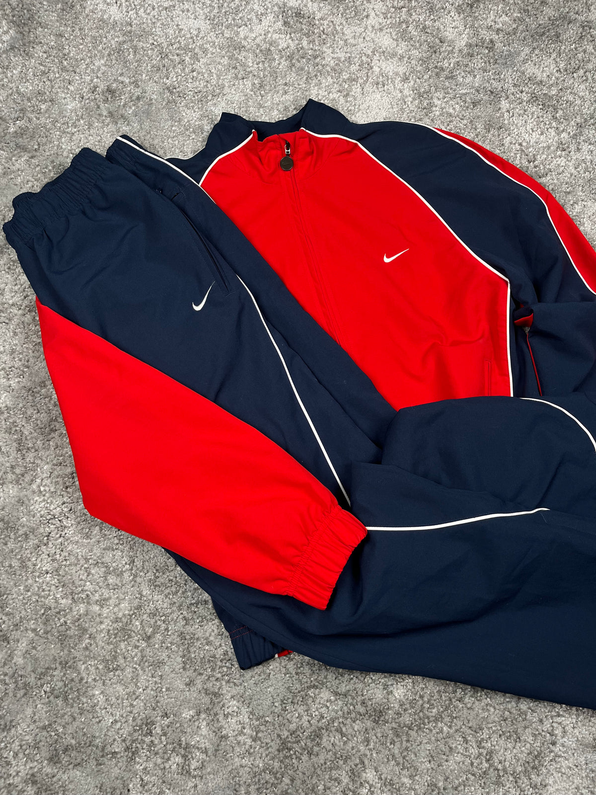 Nike Tracksuit Vintage 2000s "Navy/Red" (S)