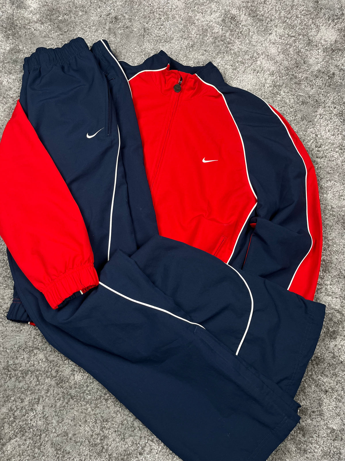Nike Tracksuit Vintage 2000s "Navy/Red" (S)