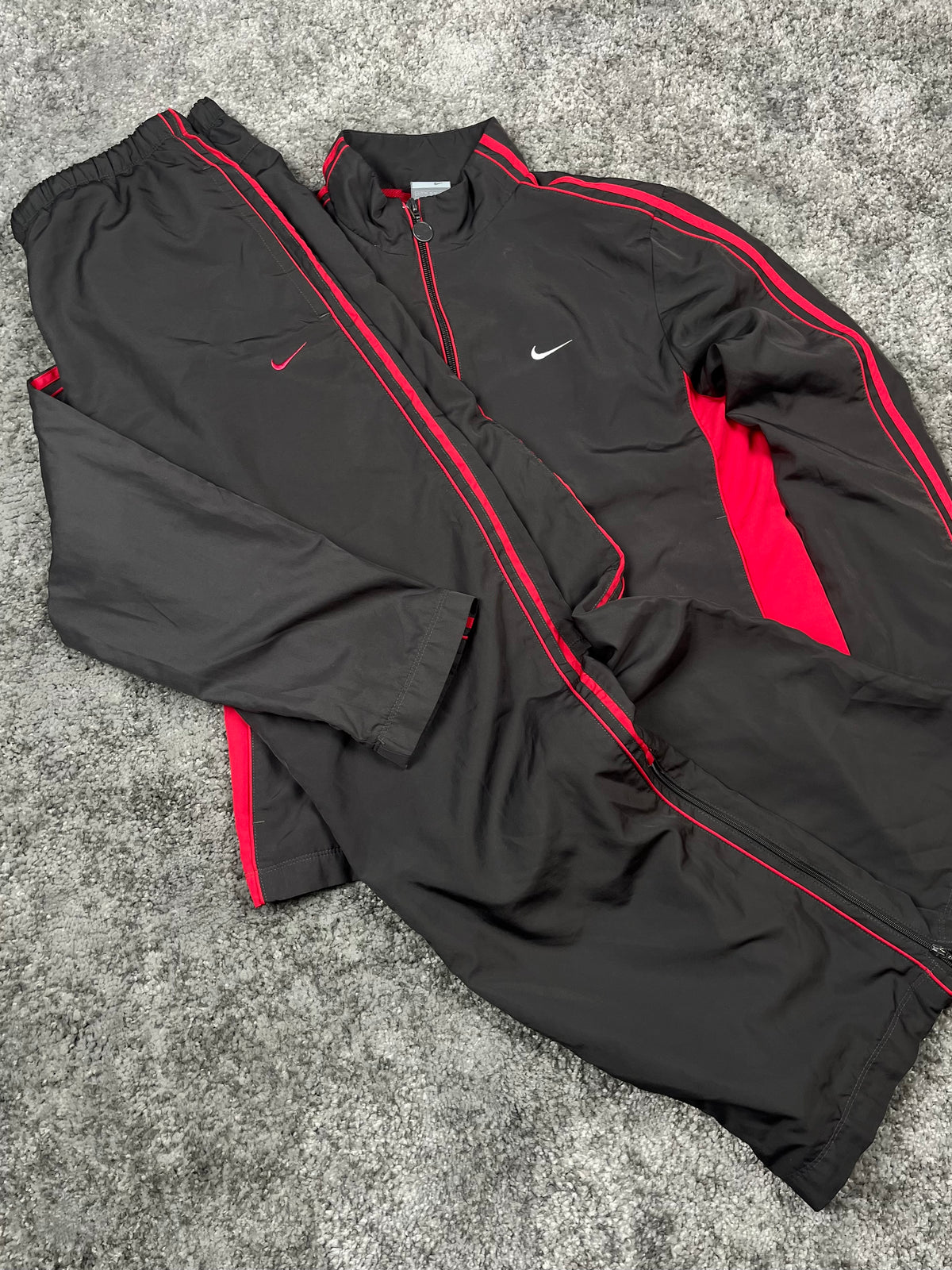 Nike Tracksuit Vintage 2000s "Gray/Red" (M)