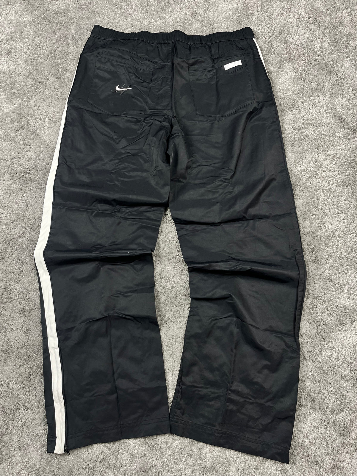 Nike Trackpant Vintage 2000s "Black/White" (S)