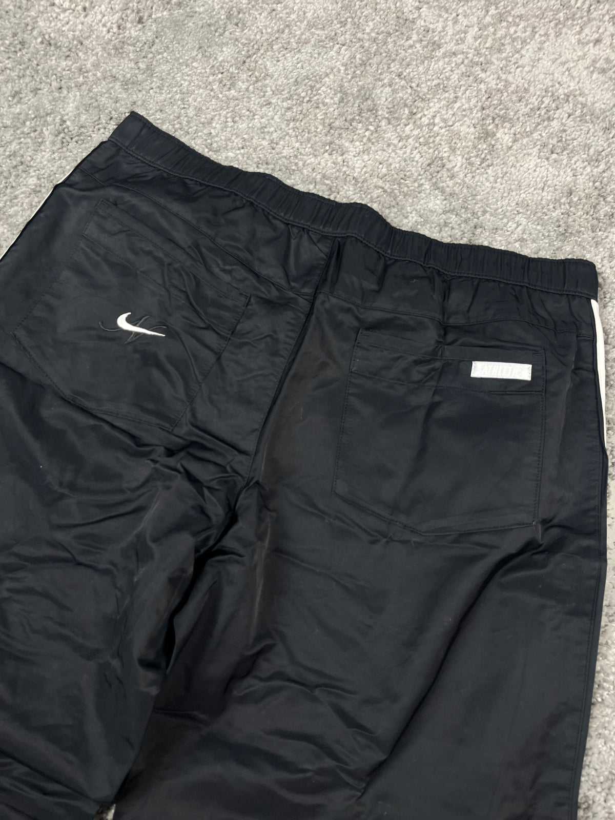 Nike Trackpant Vintage 2000s "Black/White" (S)