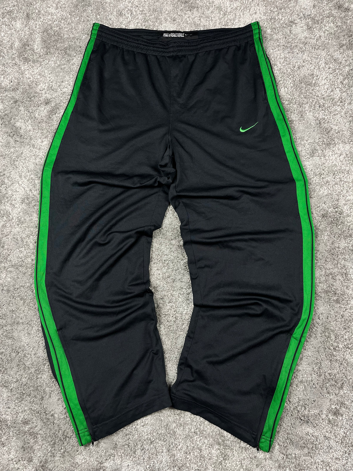 Pantalon de survêtement Nike vintage années 2000 "Noir/Vert" (L)