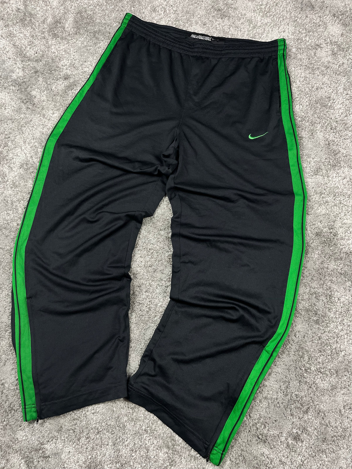 Pantalon de survêtement Nike vintage années 2000 "Noir/Vert" (L)