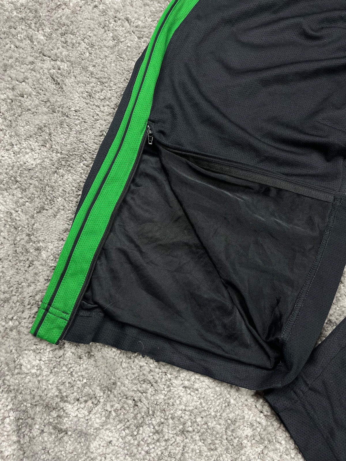 Pantalon de survêtement Nike vintage années 2000 "Noir/Vert" (L)