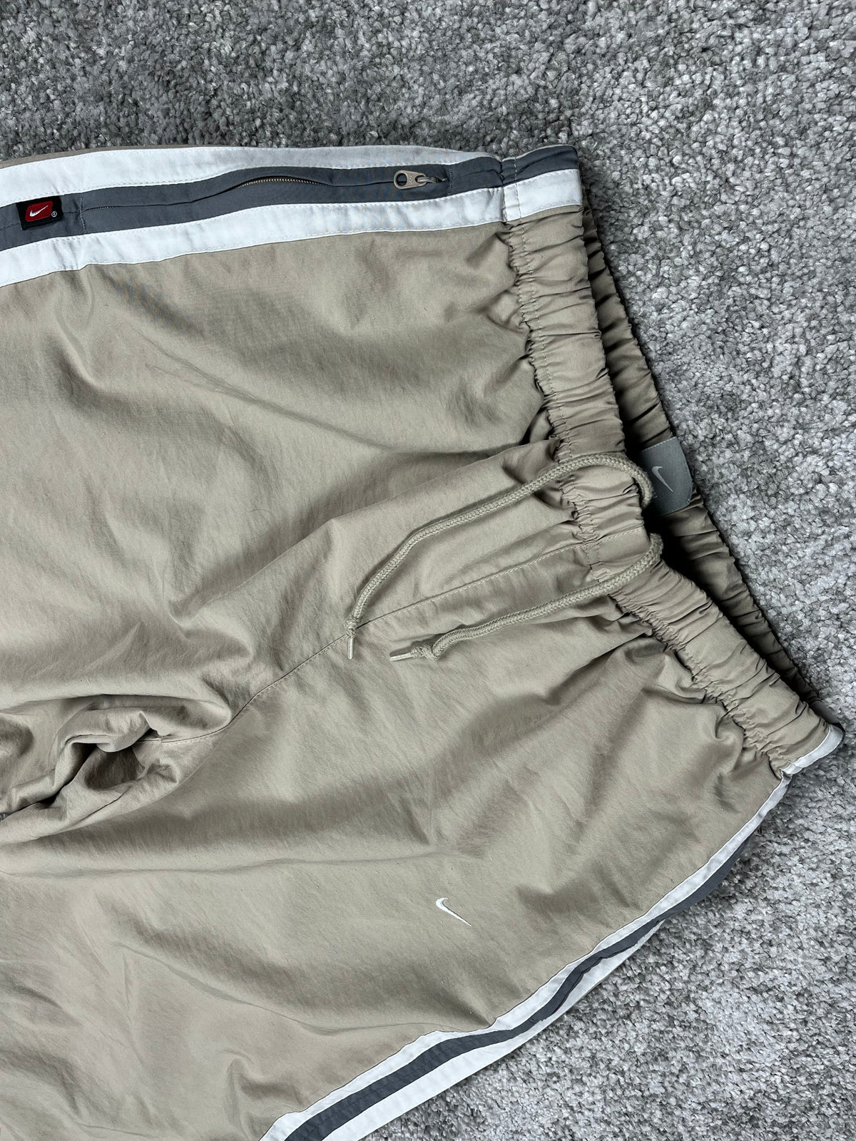 Pantalón de chándal Nike Vintage años 2000 "Beige/Blanco" (G)