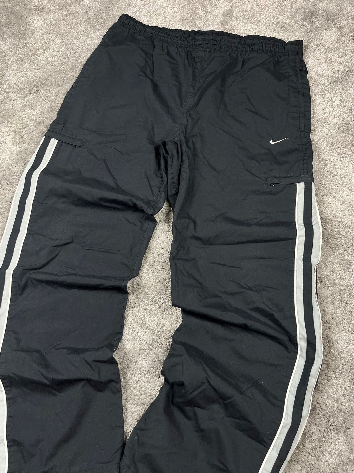 Pantalon de survêtement Nike vintage années 2000 "Noir/Blanc/Gris" (XL)