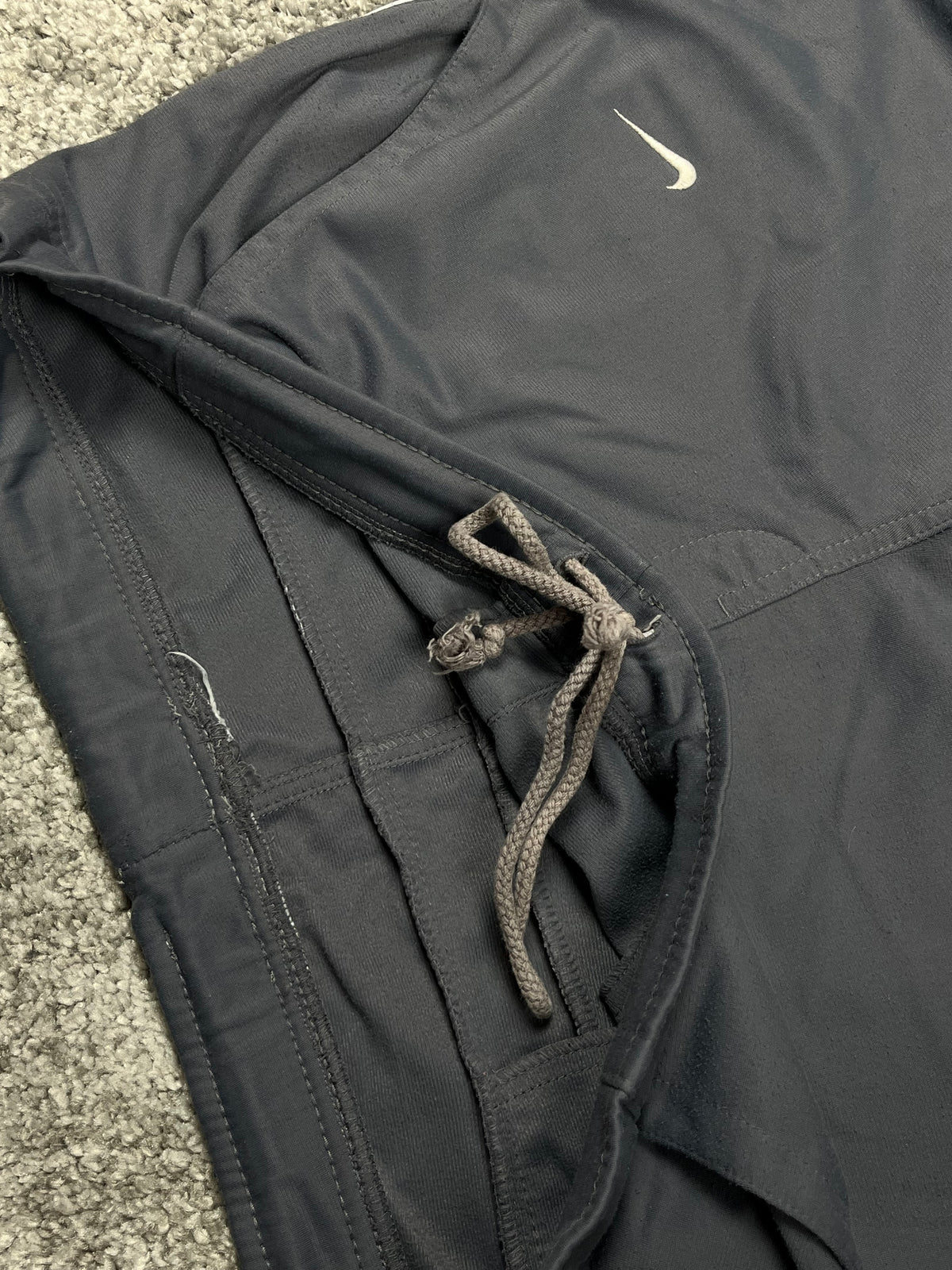 Pantalón deportivo Nike vintage años 2000 "Gris/Blanco" (M)