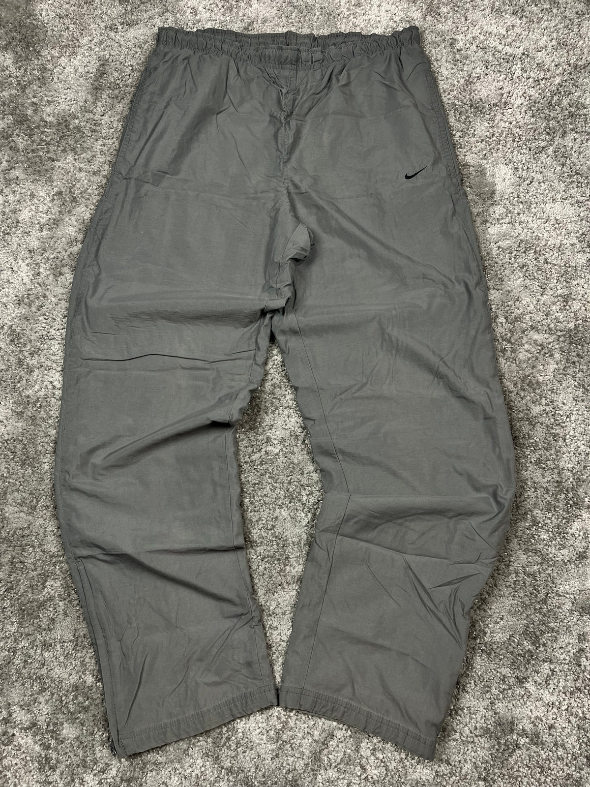 Pantalon de survêtement Nike vintage années 2000 "Gris/Noir" (XL)