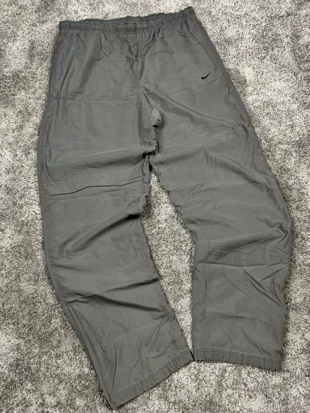 Pantalon de survêtement Nike vintage années 2000 "Gris/Noir" (XL)