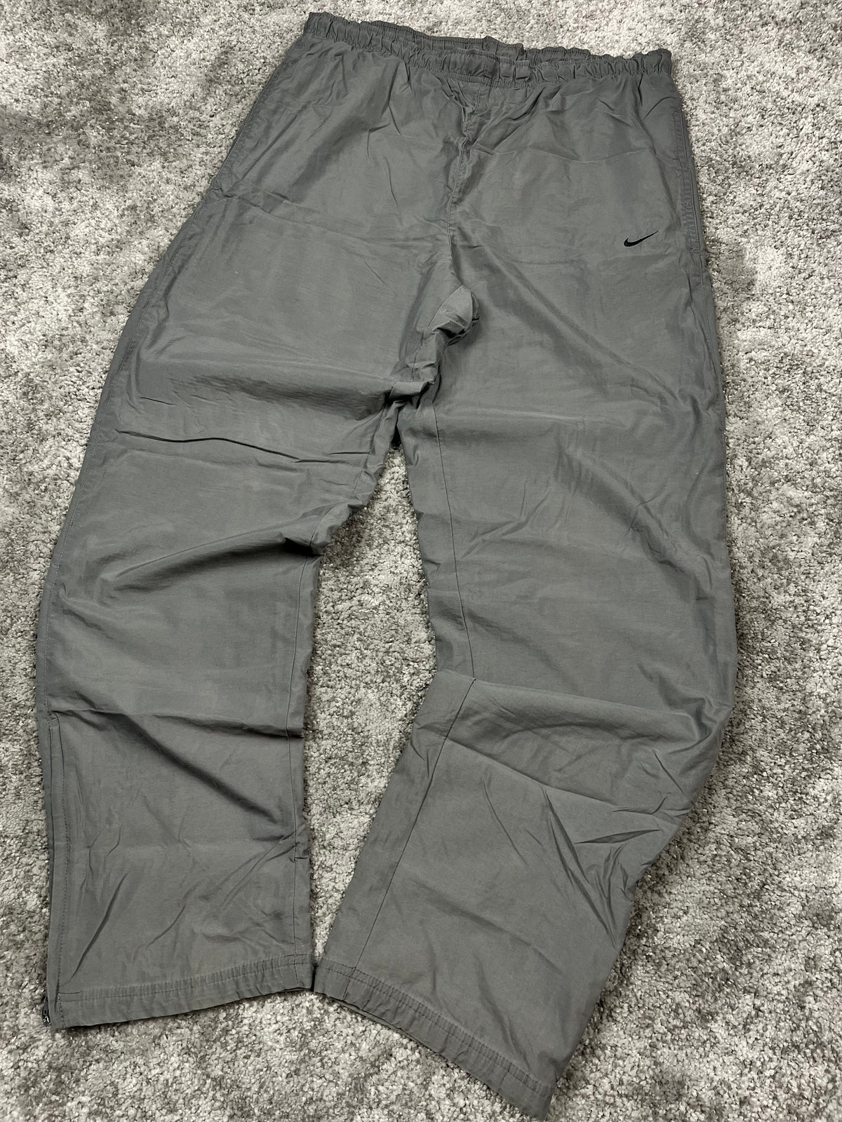 Pantalon de survêtement Nike vintage années 2000 "Gris/Noir" (XL)