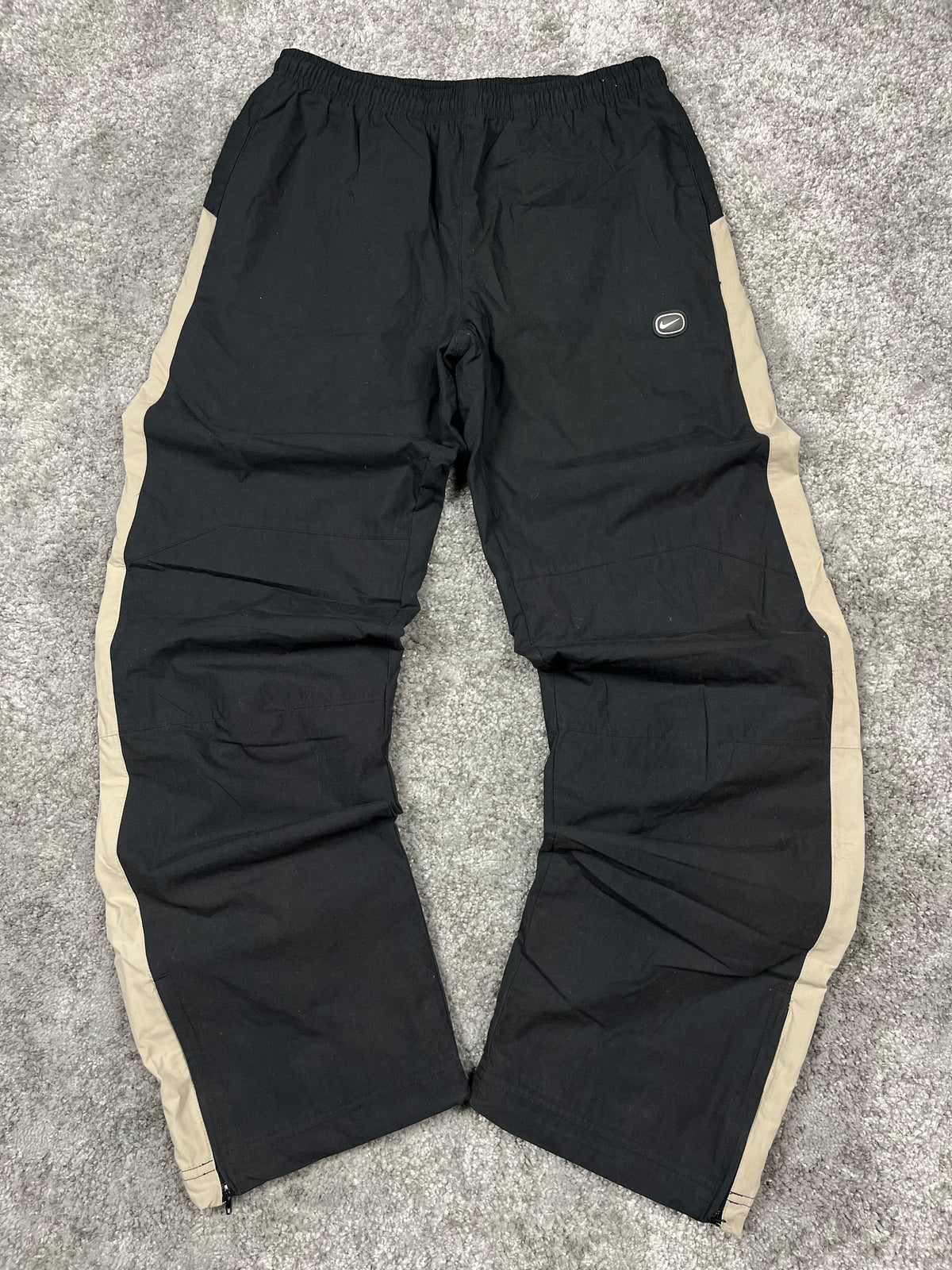 Pantalon de survêtement Nike vintage années 2000 « Noir/Beige » (S)