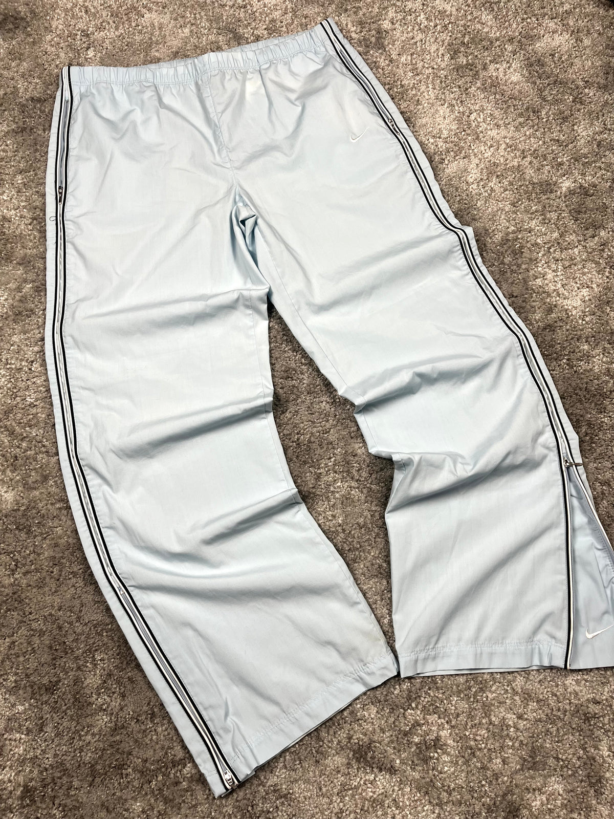 Pantalon de survêtement Nike vintage années 2000 "Bleu ciel/Blanc" (L)