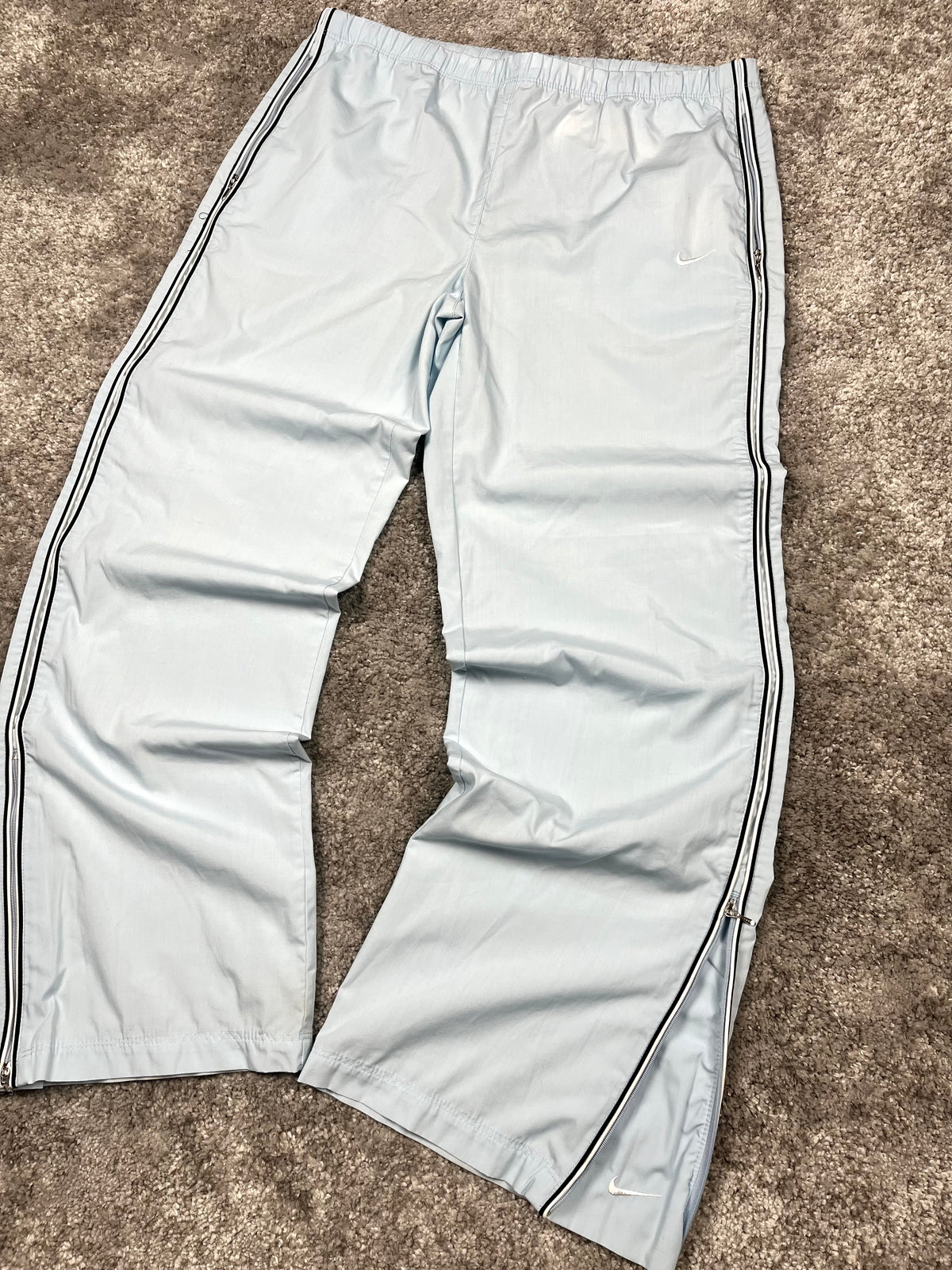 Nike Trackpant Vintage 2000s "Baby Blue/White" (L)