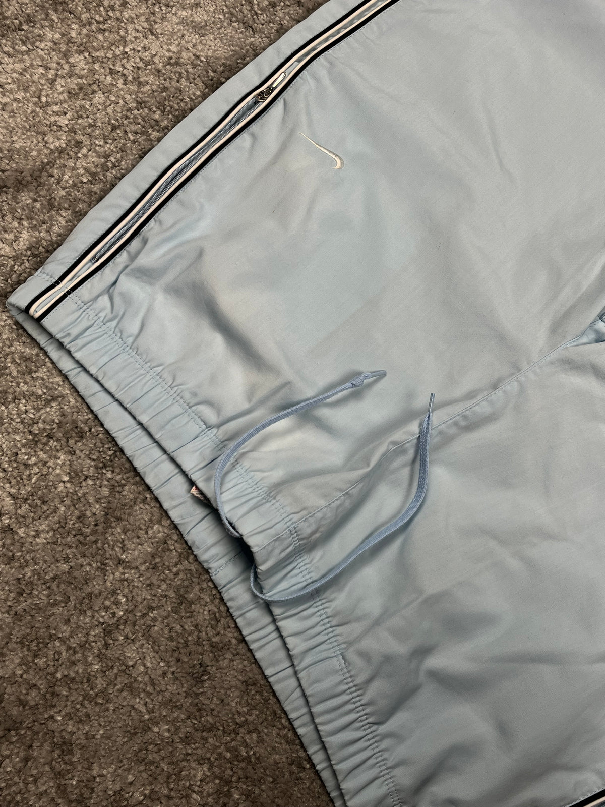 Pantalon de survêtement Nike vintage années 2000 "Bleu ciel/Blanc" (L)