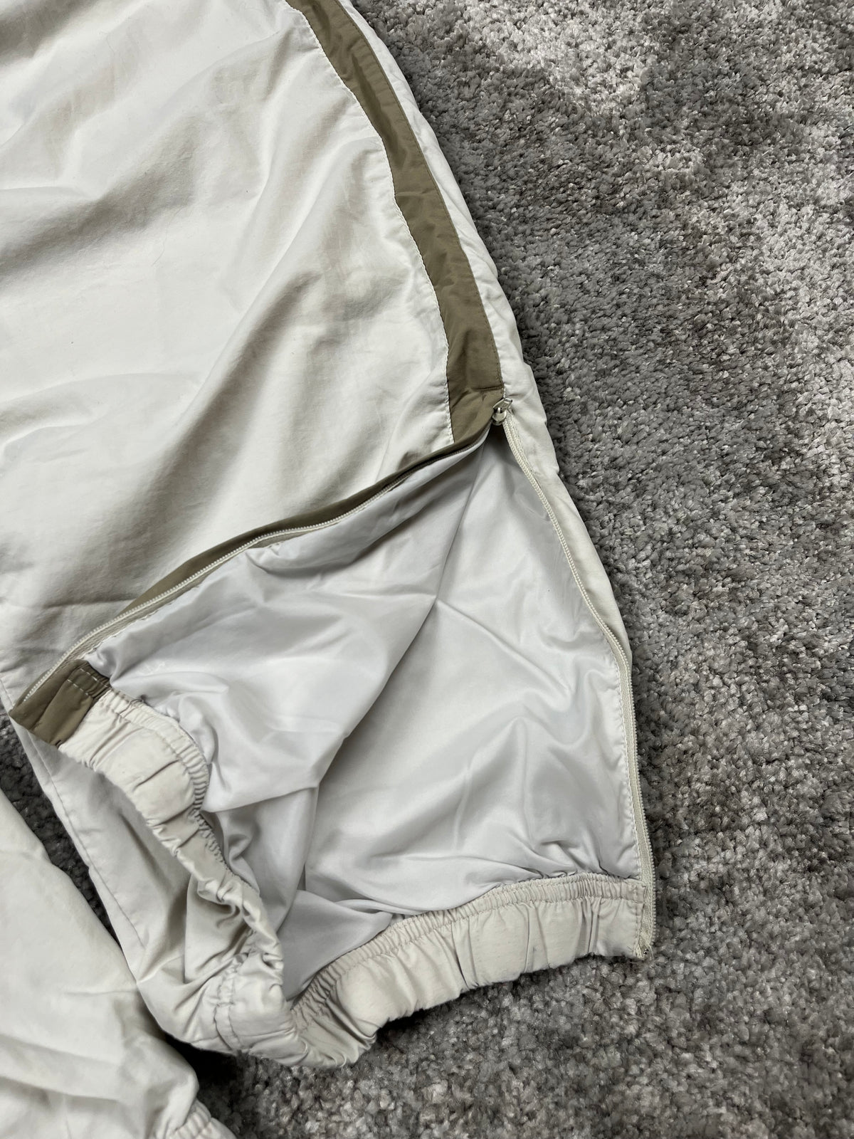 Pantalon de survêtement Nike vintage années 2000 "Blanc/Kaki" (XL)
