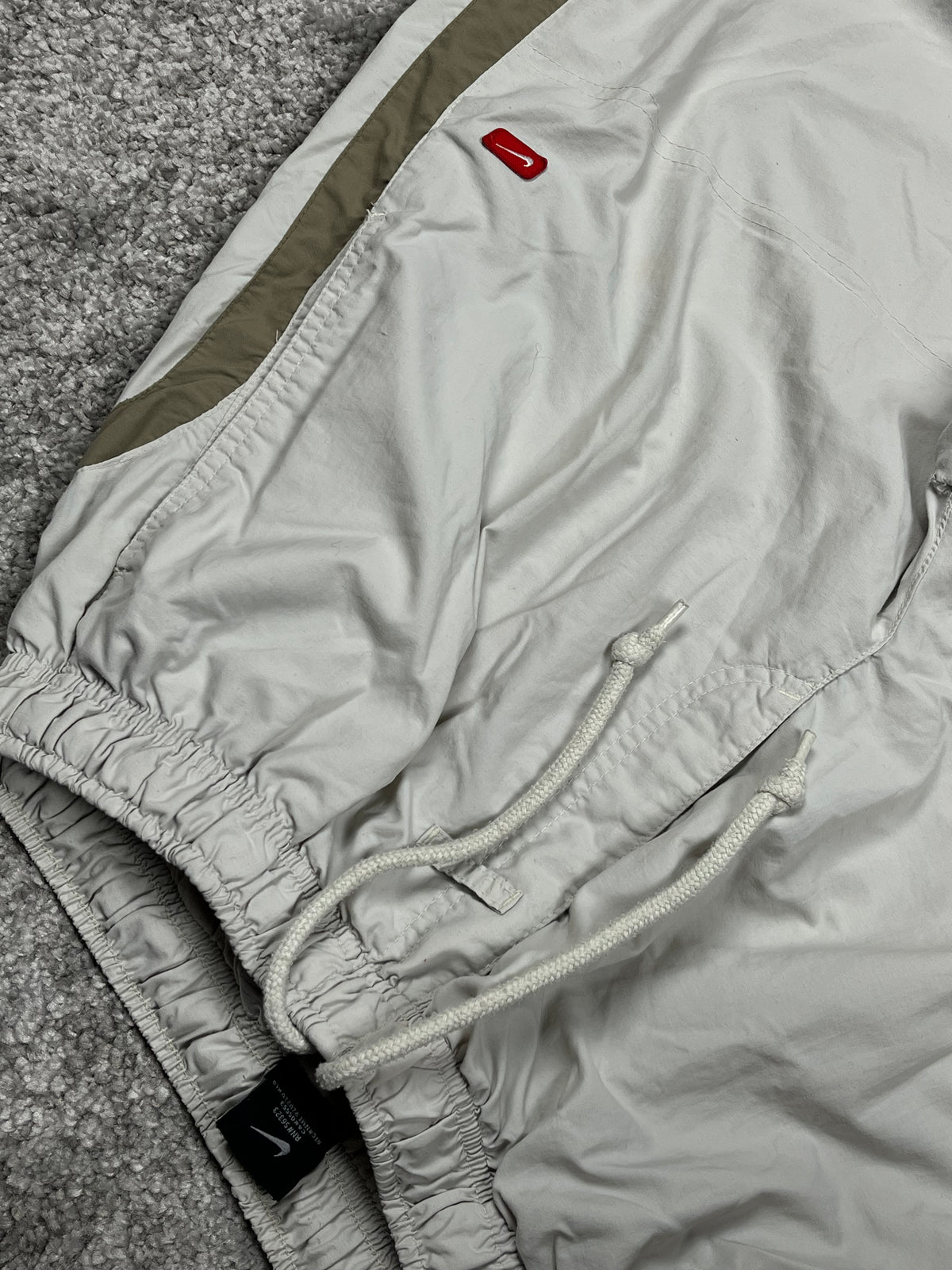 Pantalon de survêtement Nike vintage années 2000 "Blanc/Kaki" (XL)