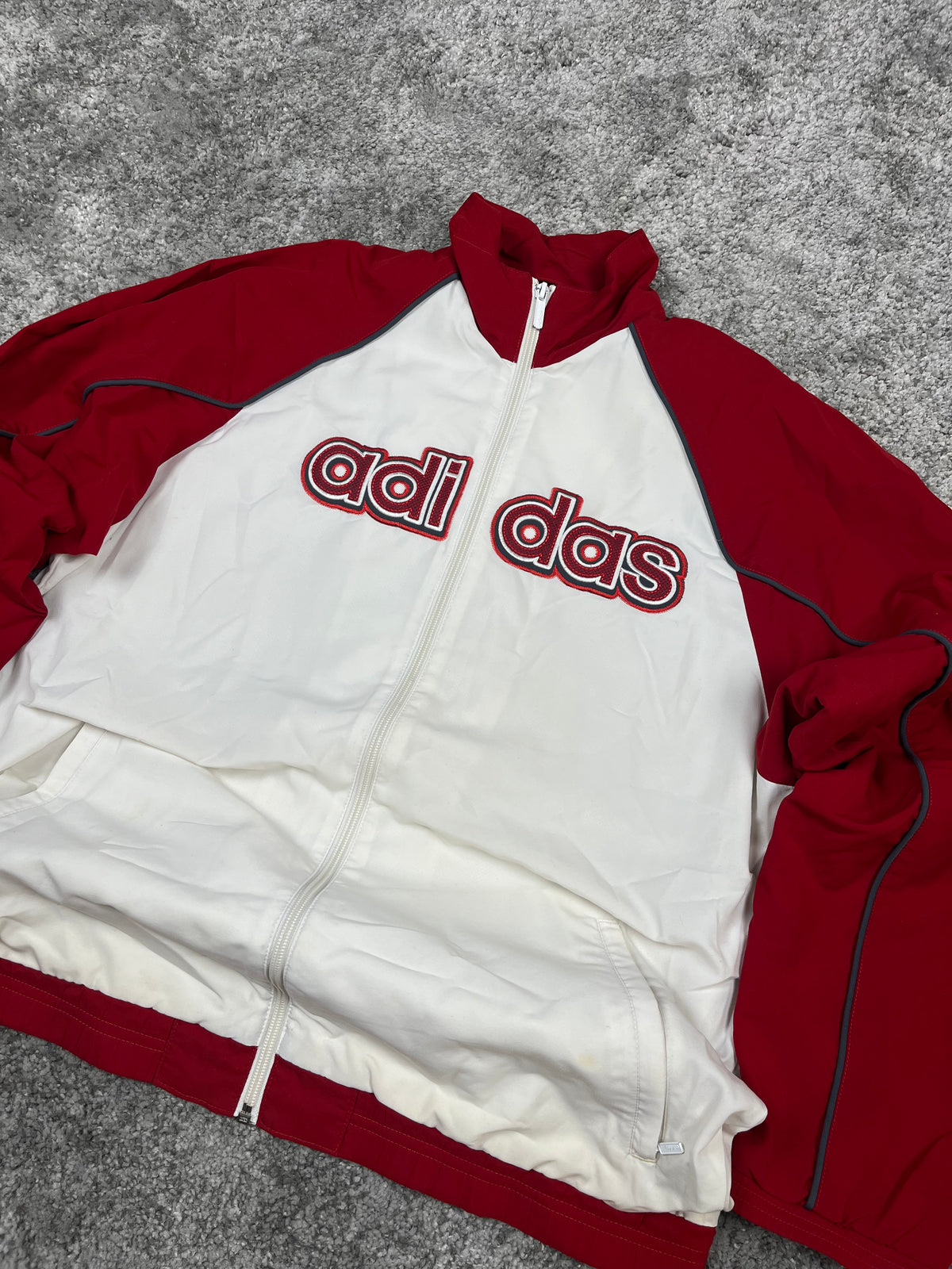 Chaqueta deportiva Adidas Vintage años 2000 "Blanco/Rojo" (M)