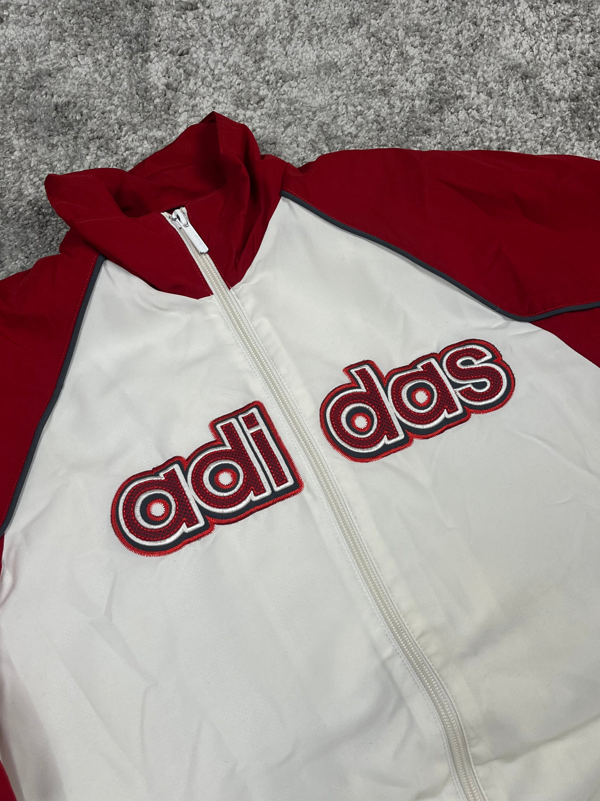 Adidas TrackJacket Vintage 2000s "White/Red" (M)