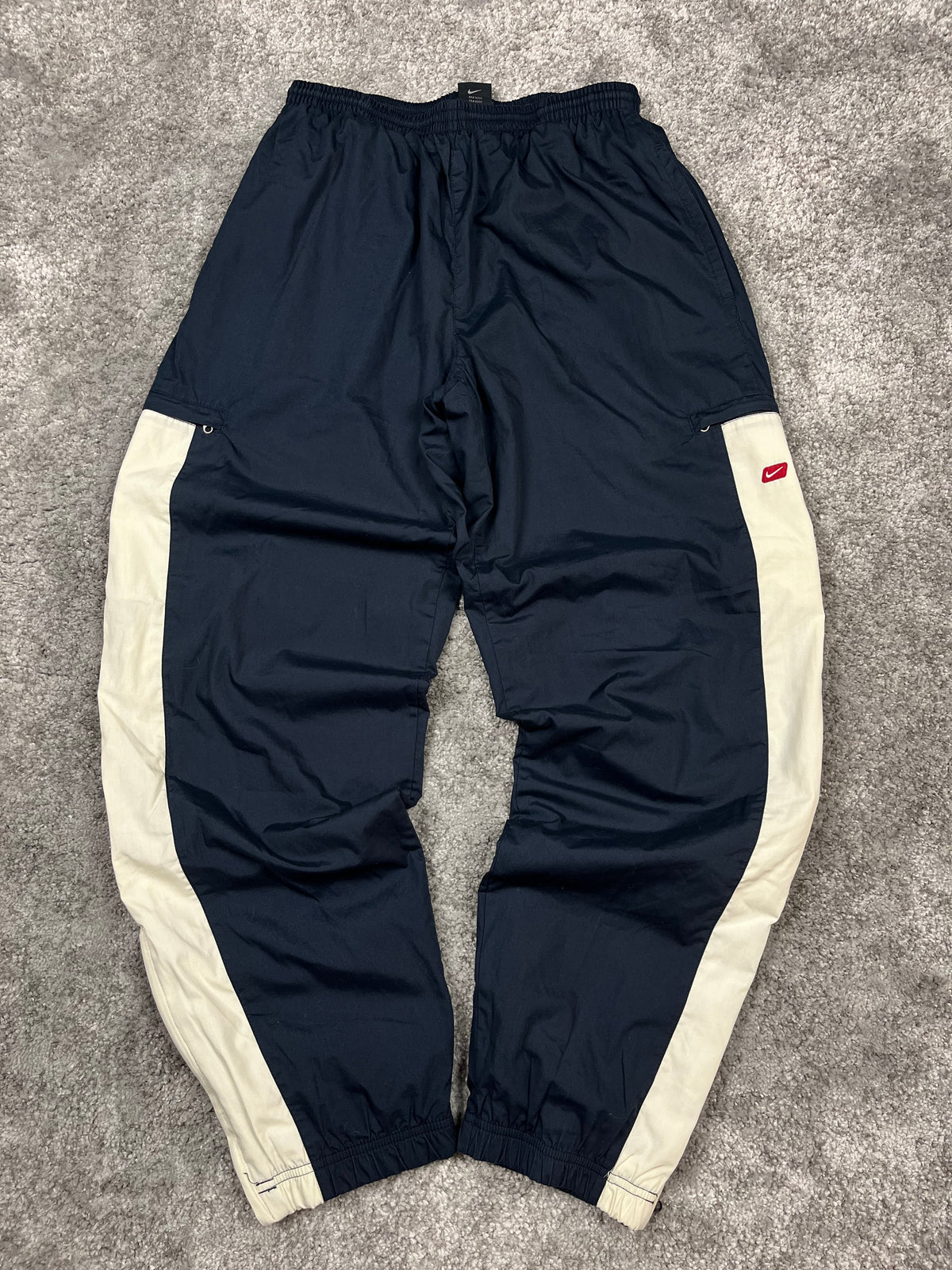 Pantalon de survêtement Nike vintage années 2000 "Bleu marine/Blanc" (M)