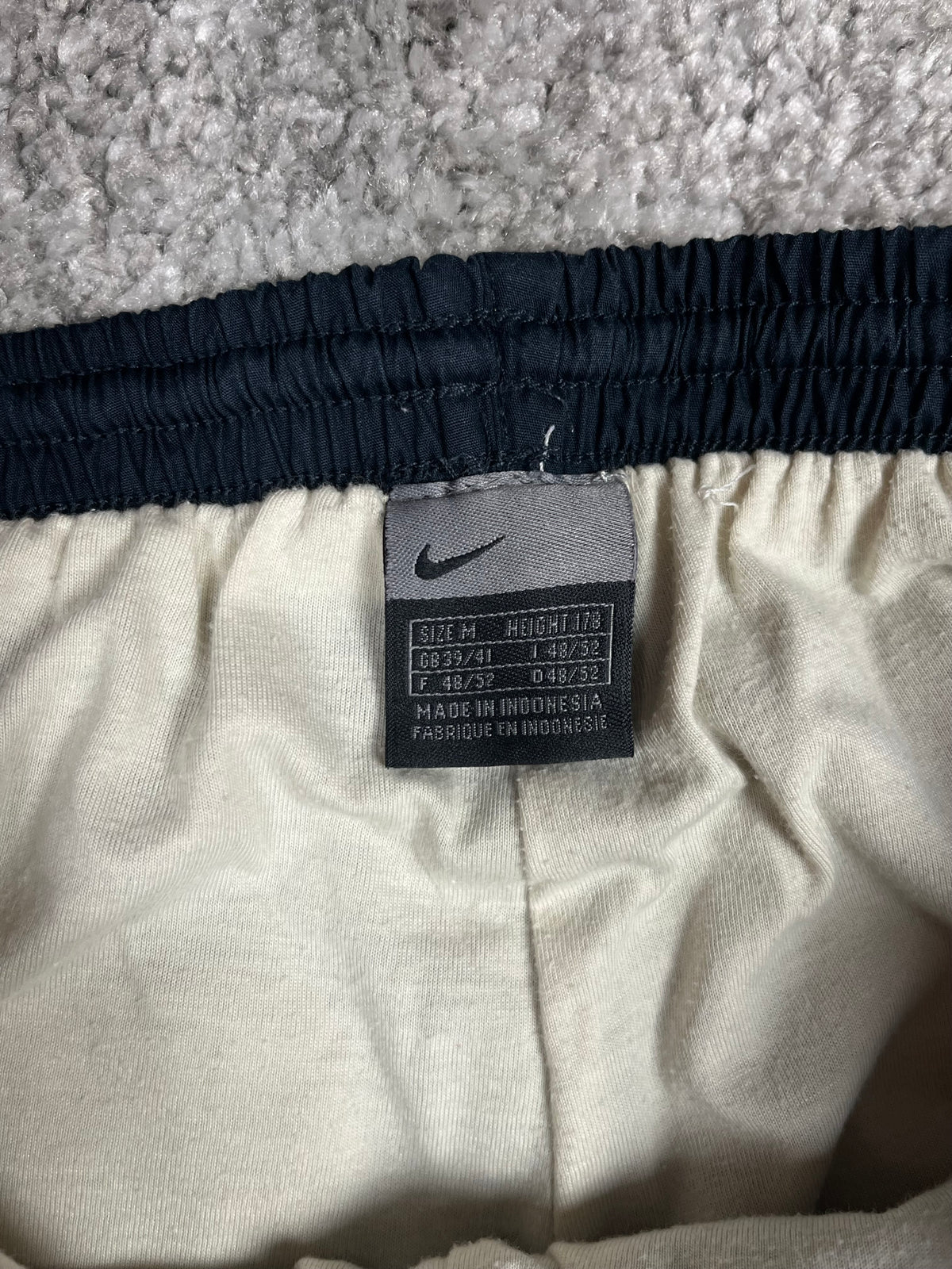 Pantalon de survêtement Nike vintage années 2000 "Bleu marine/Blanc" (M)