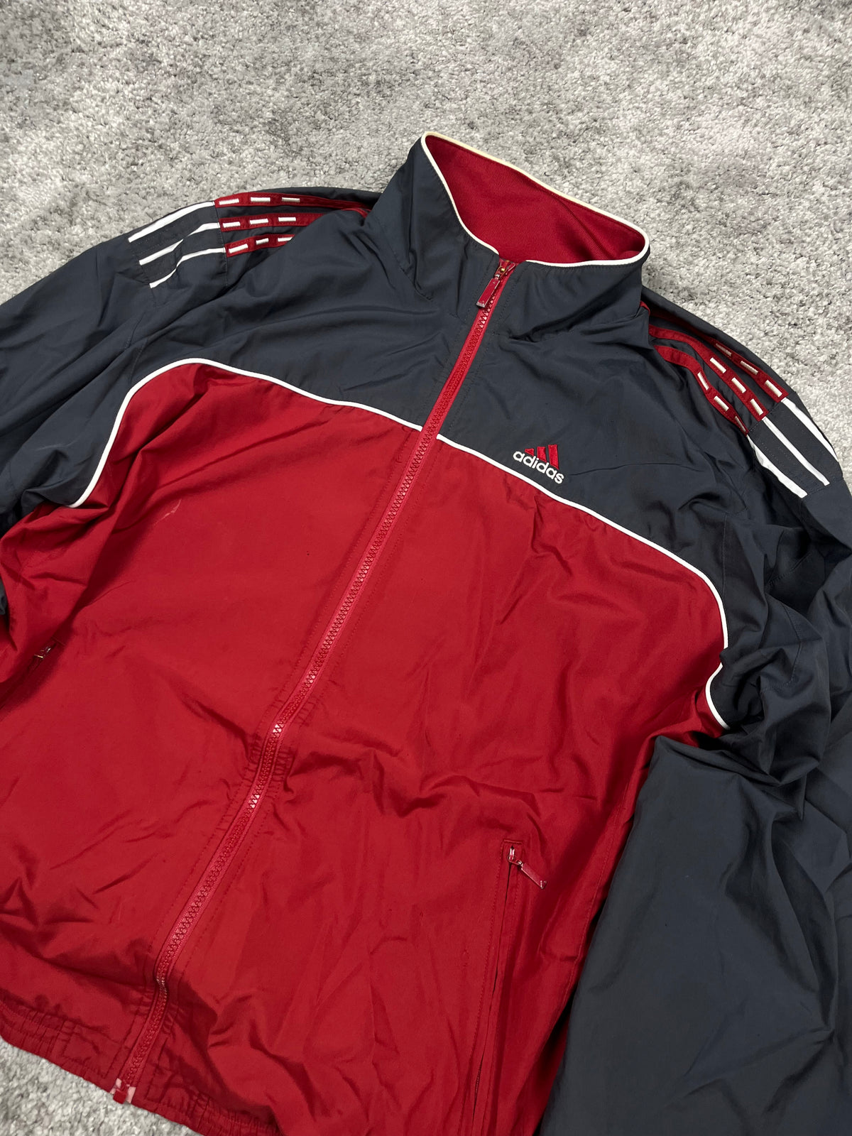 Chaqueta deportiva Adidas vintage años 2000 "Rojo/Gris" (L)