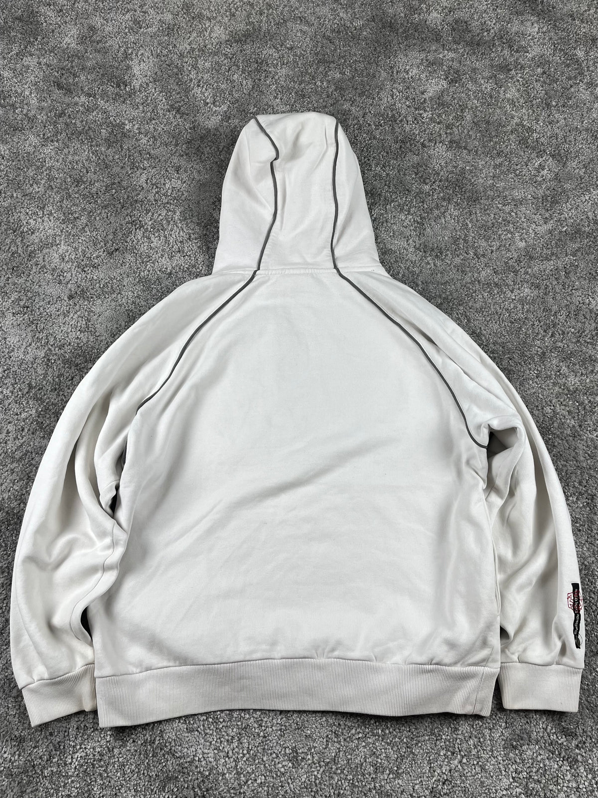Sweat à capuche Tribal vintage années 2000 "Blanc/Rouge/Noir" (L)