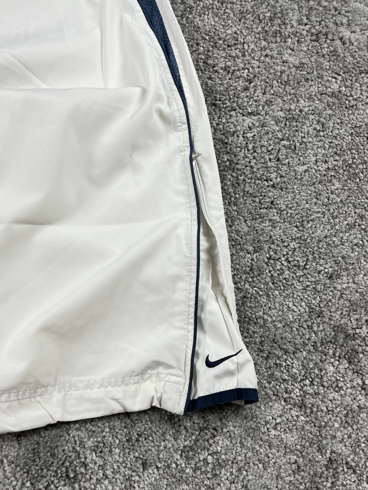 Nike Trackpant Vintage 2000s "White/Navy" (M)