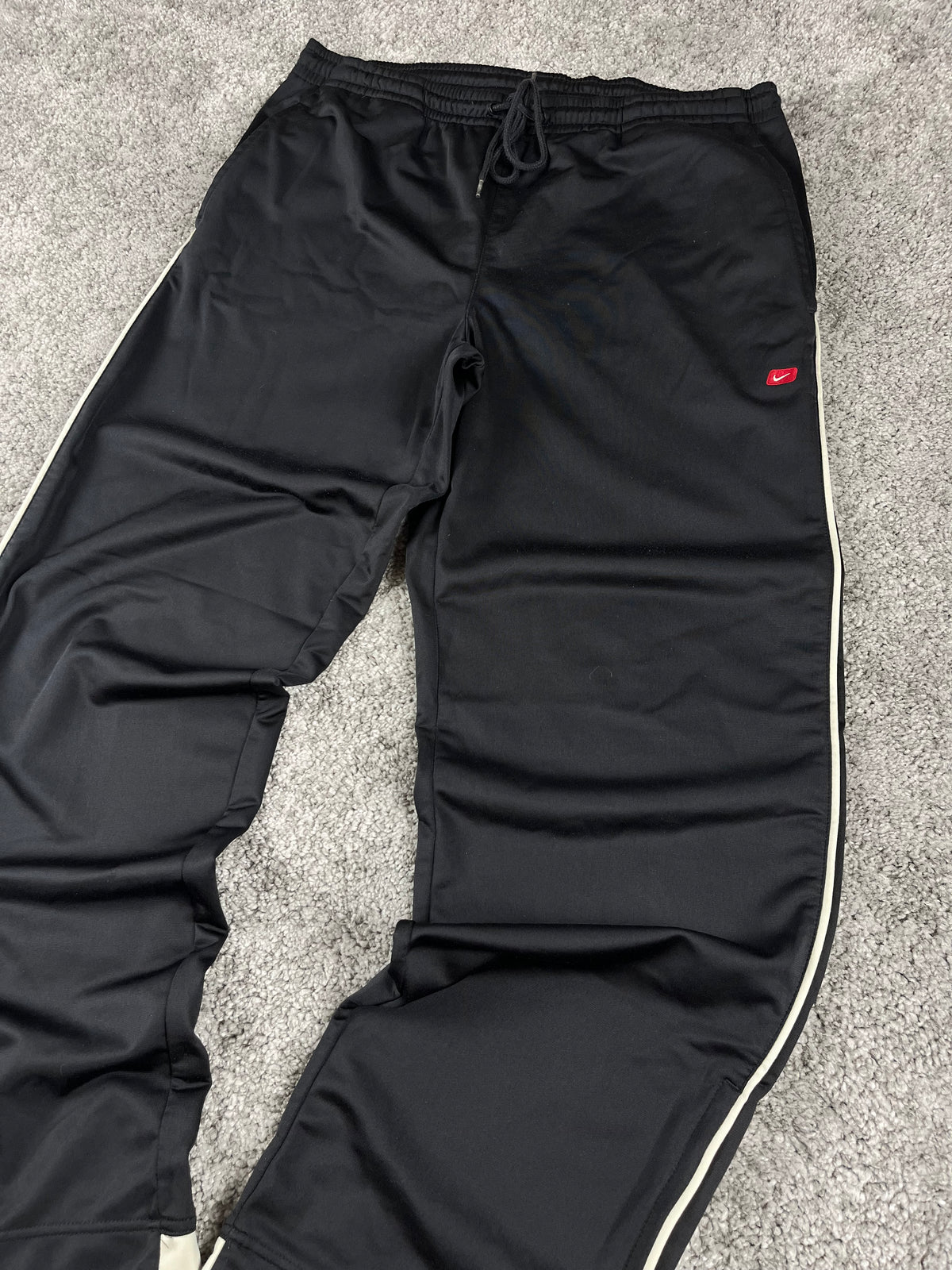 Pantalon de survêtement Nike vintage années 2000 « Noir/Beige » (L)