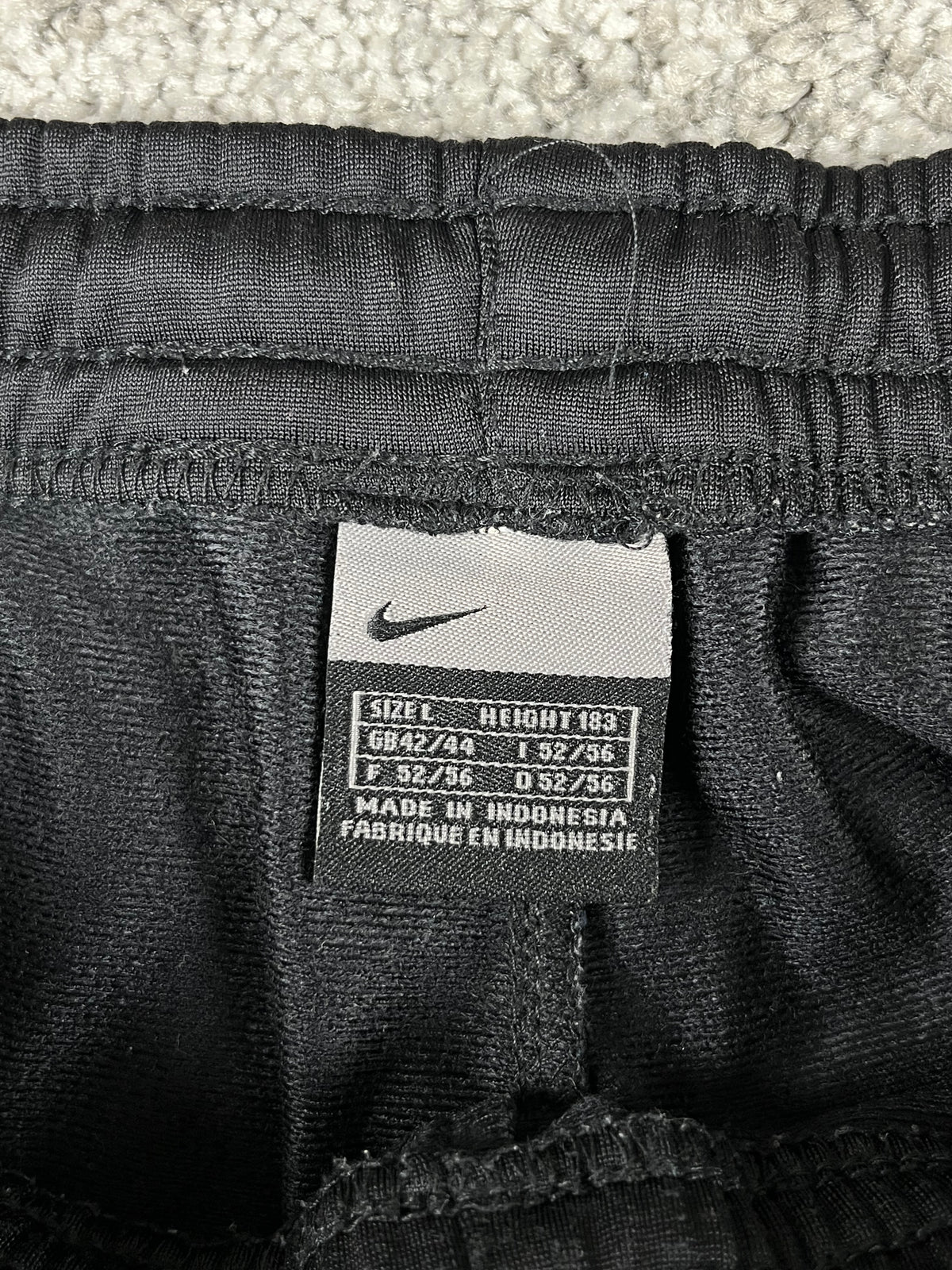 Pantalon de survêtement Nike vintage années 2000 « Noir/Beige » (L)