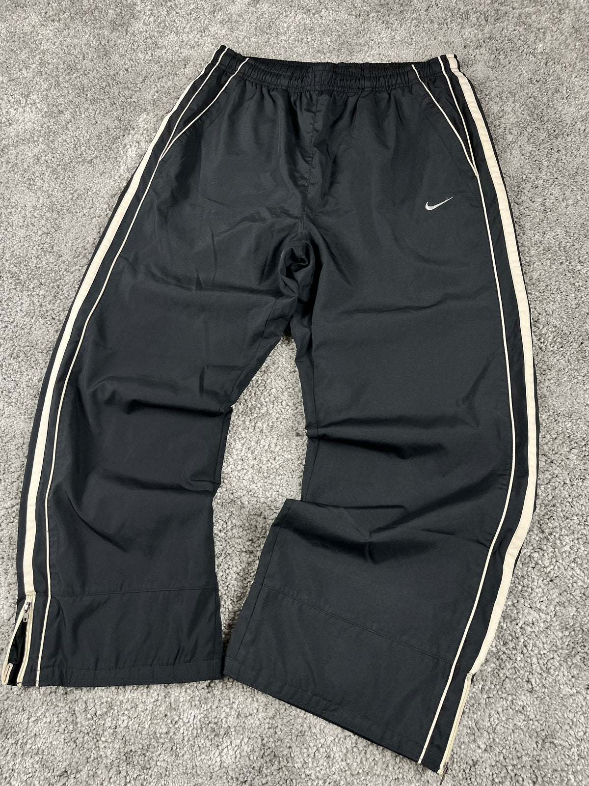 Pantalón de chándal Nike vintage años 2000 "Negro/Beige" (M)