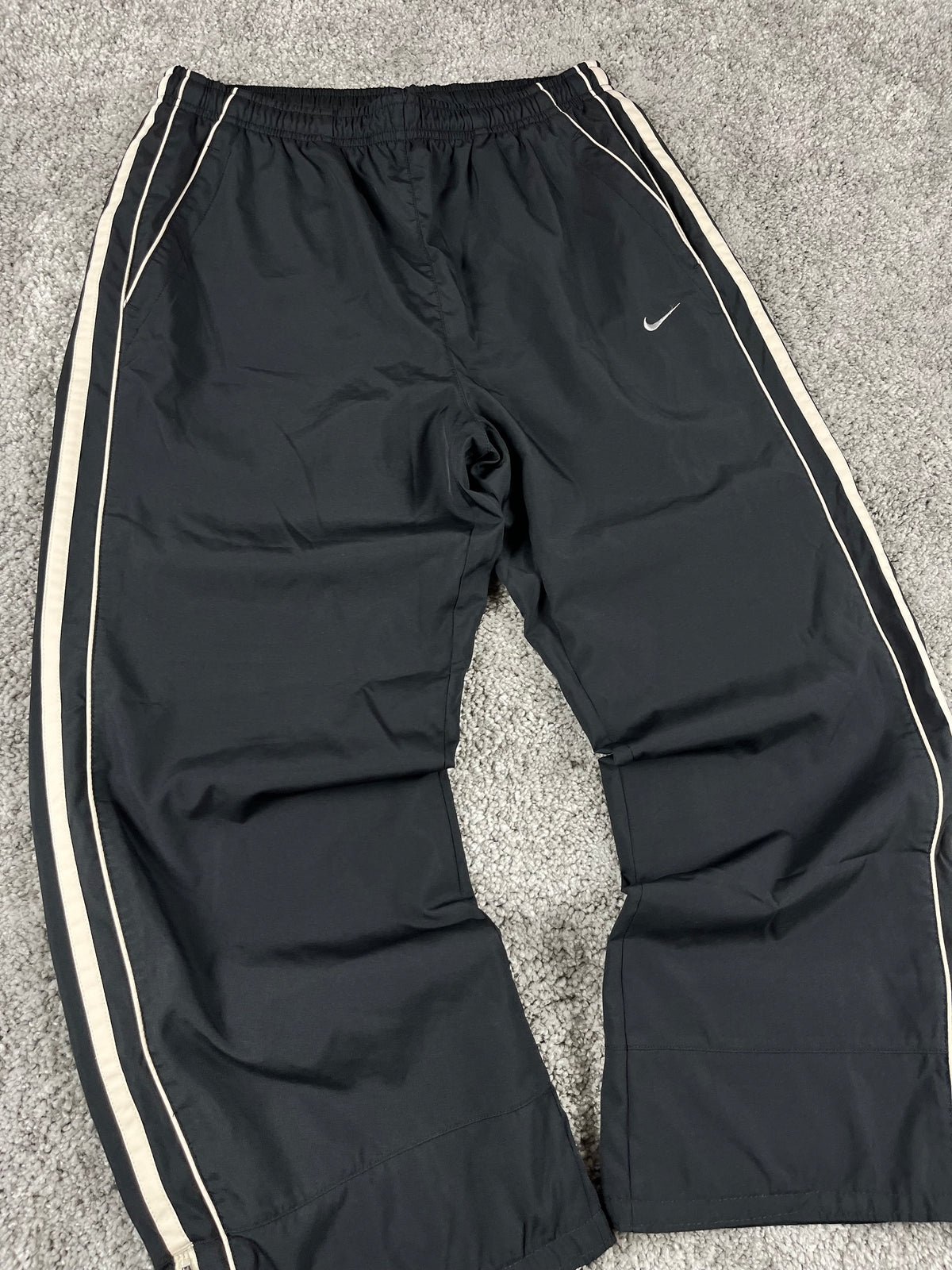 Pantalón de chándal Nike vintage años 2000 "Negro/Beige" (M)
