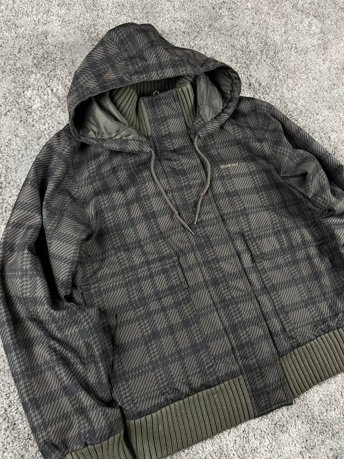 Chaqueta acolchada Dickies vintage de los años 2000 "Marrón/Negro" (M)
