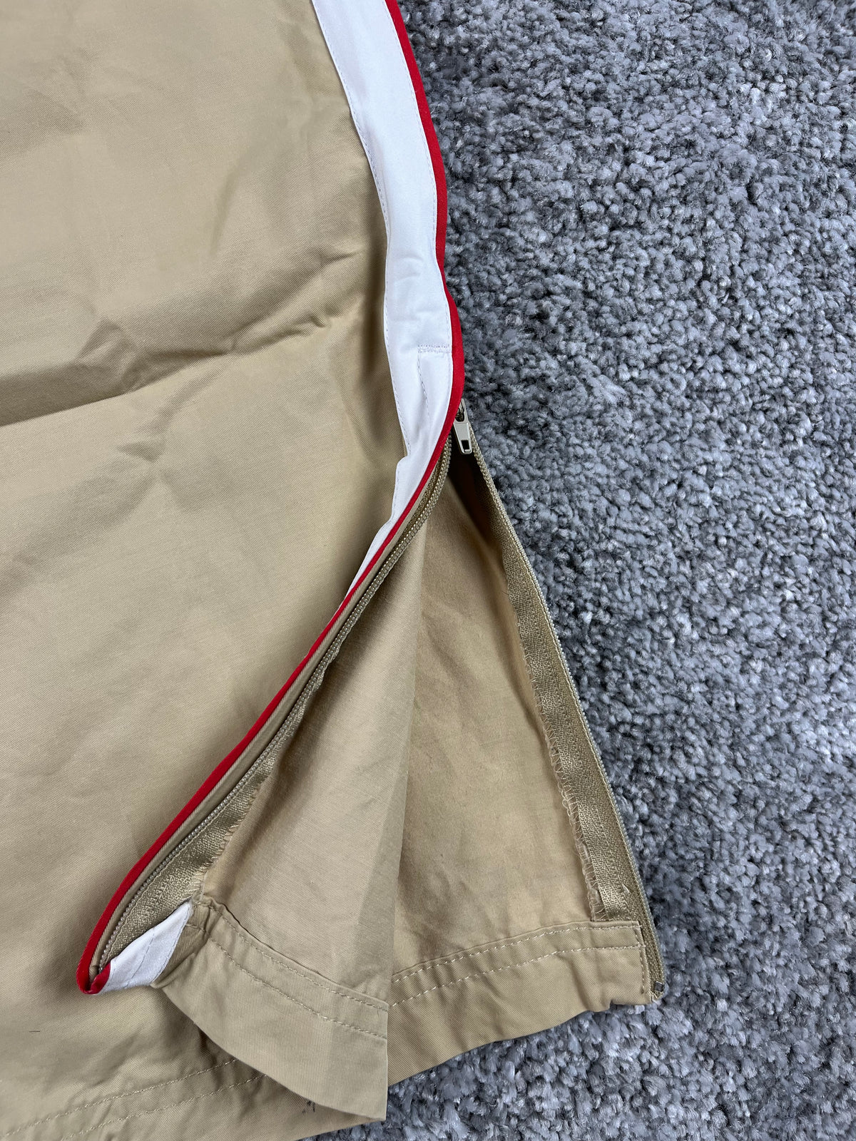 Pantalon de survêtement Nike vintage années 2000 « Beige/Blanc/Rouge » (L)