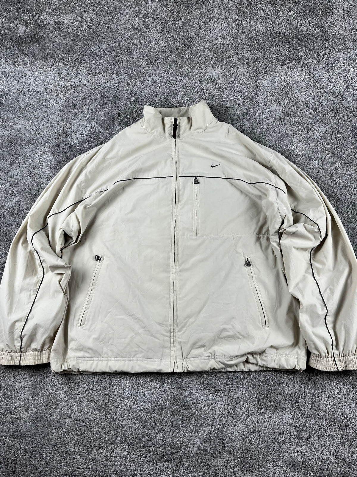 Chaqueta deportiva Nike vintage años 2000 "beige/negro" (L)