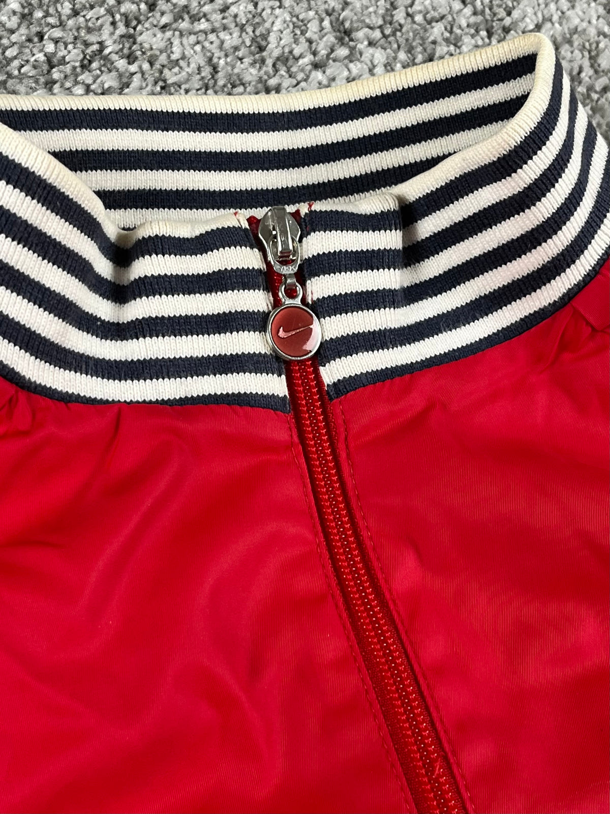 Veste de survêtement Nike vintage années 2000 "Rouge/Blanc" (S)