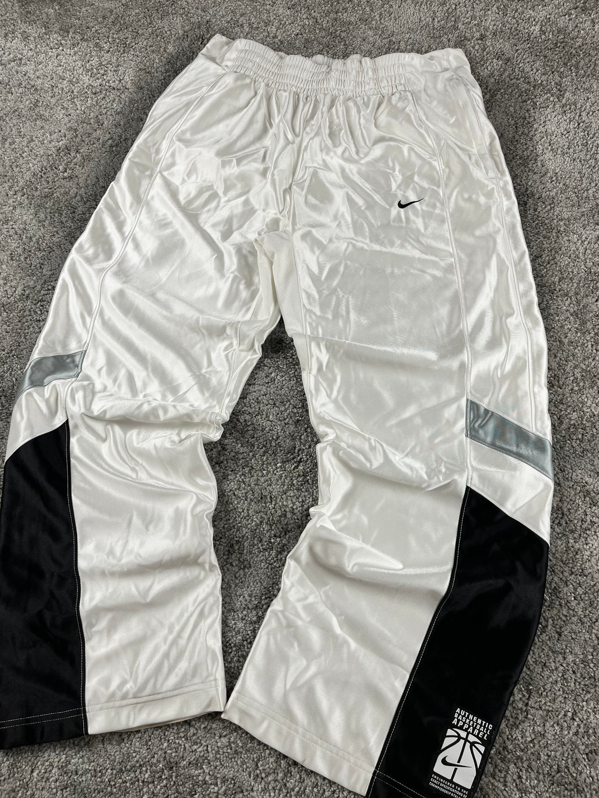Pantalón deportivo Nike Basketball Vintage años 2000 "Blanco/Negro" (L)