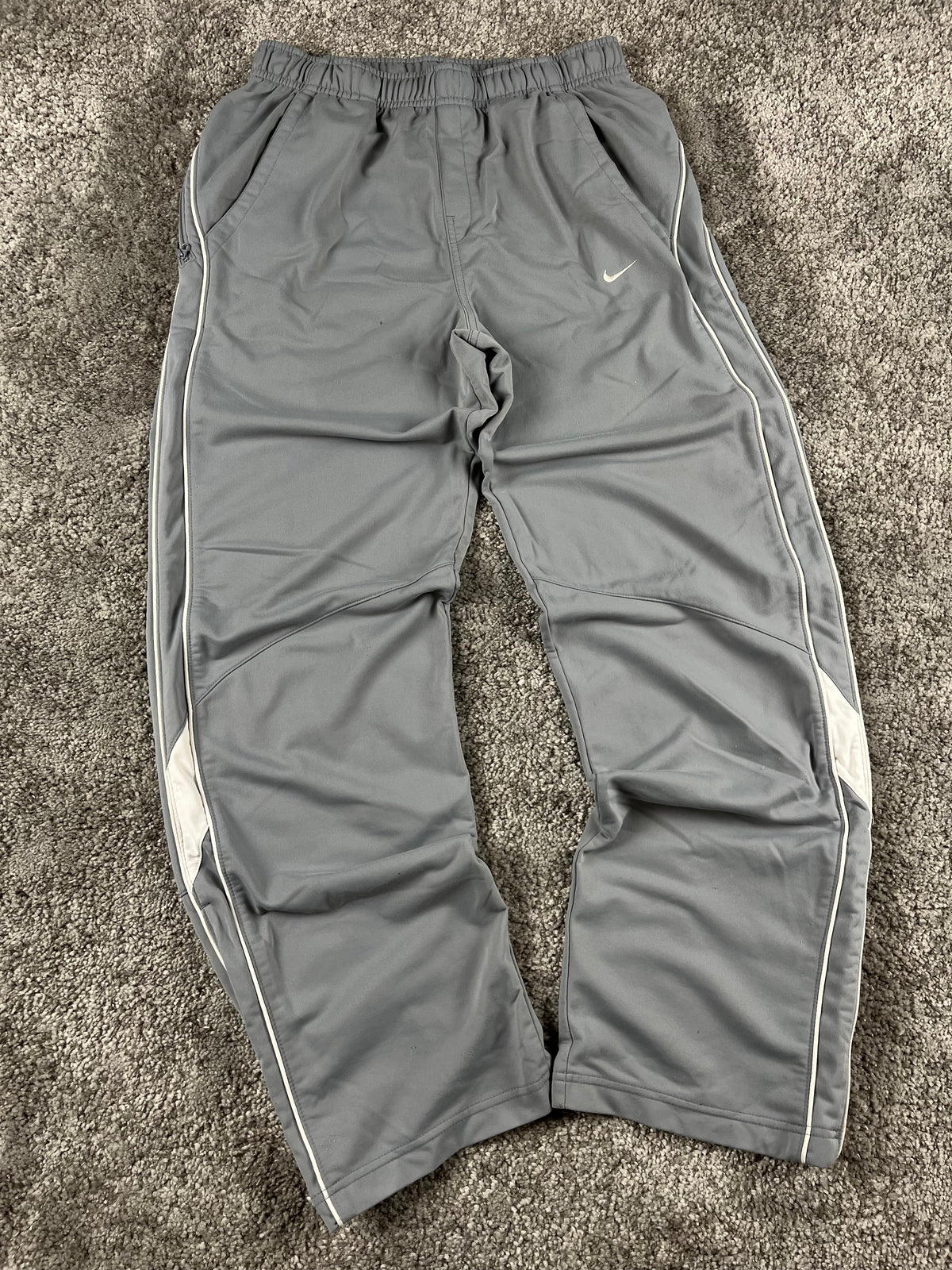 Pantalón de chándal Nike vintage años 2000 "Gris/Blanco" (M)