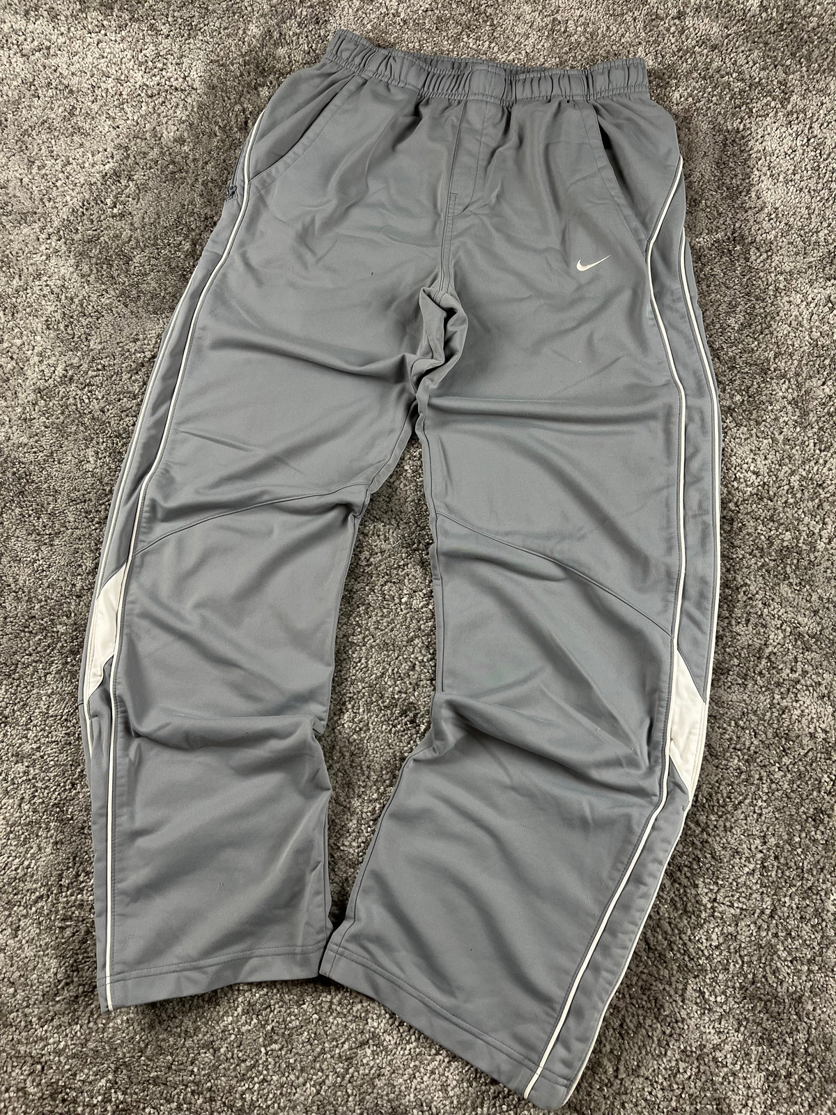 Pantalón de chándal Nike vintage años 2000 "Gris/Blanco" (M)