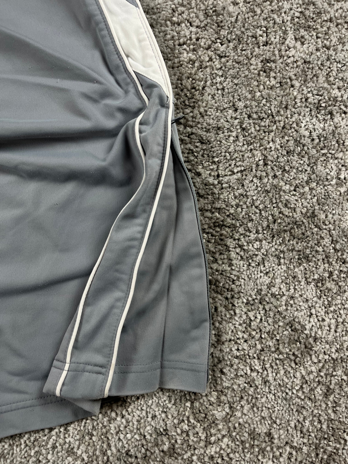 Nike Trackpant Vintage 2000s "Gray/White" (M)