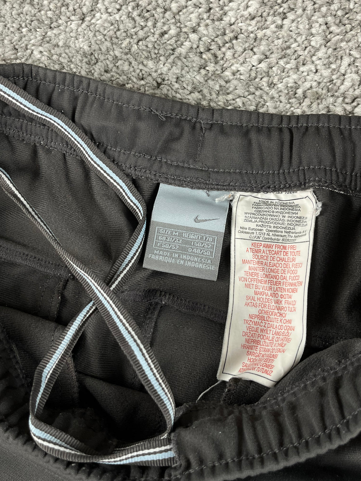 Nike Trackpant Vintage 2000s "Dark Gray/Gray" (M)