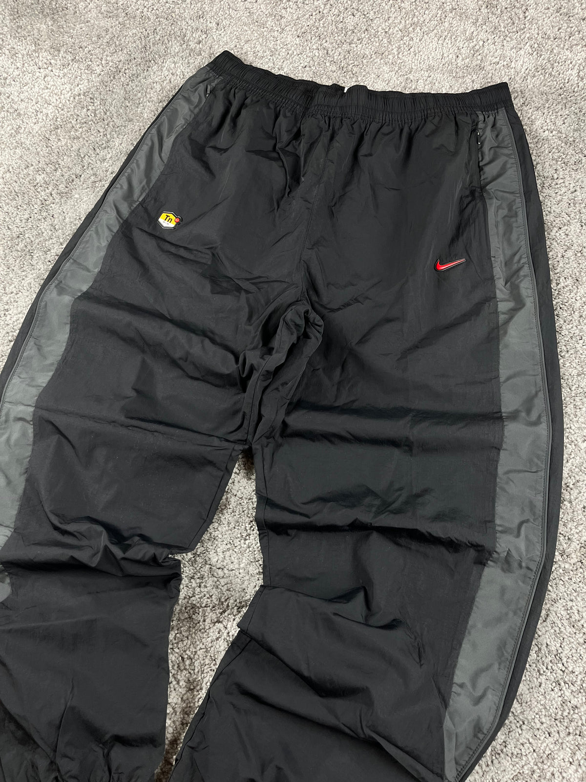Pantalón de chándal Nike TN Vintage años 2000 "Negro/Rojo" (XL)