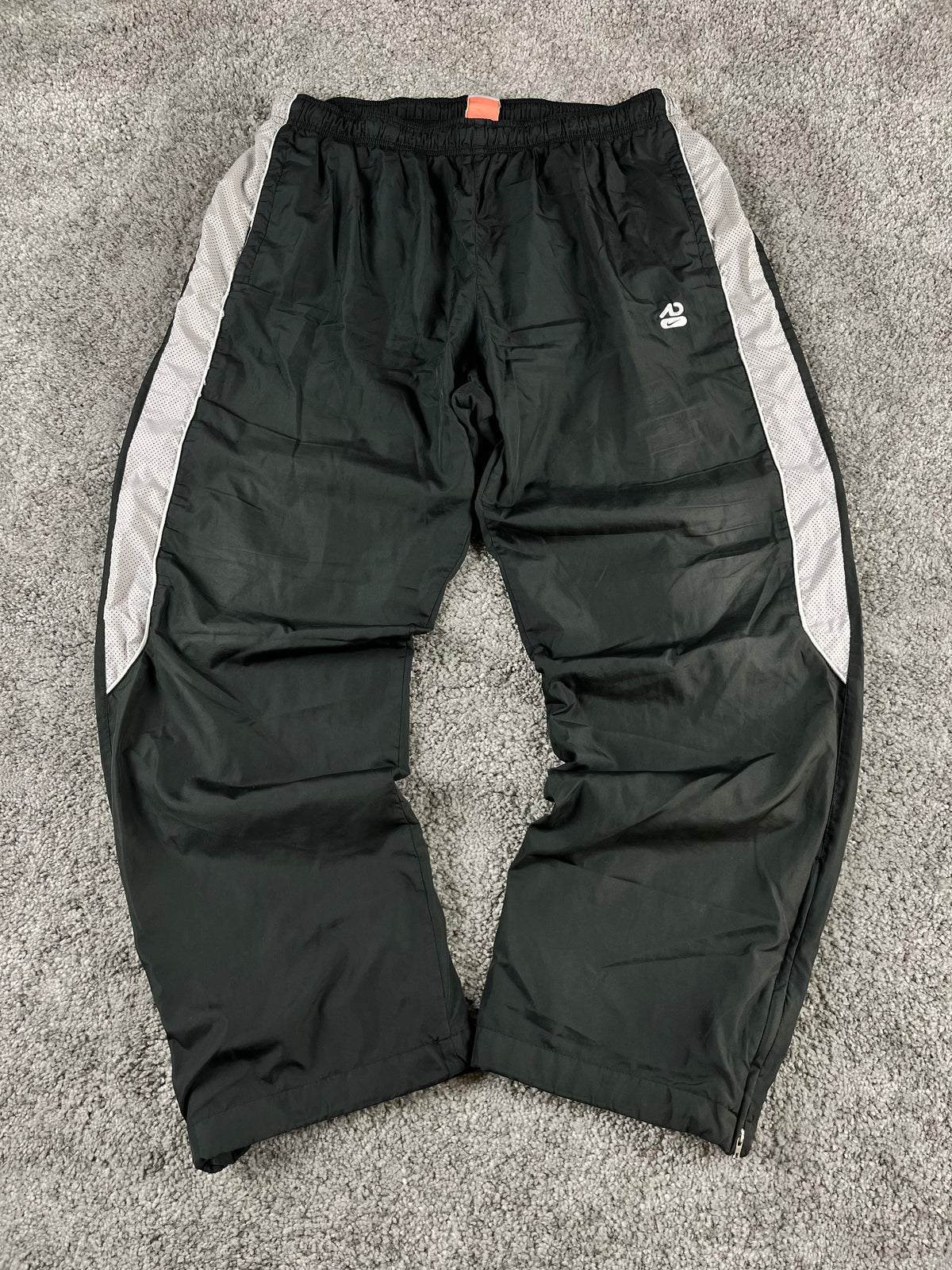 Pantalón deportivo Nike Vintage años 2000 "Negro/Gris" (XL)