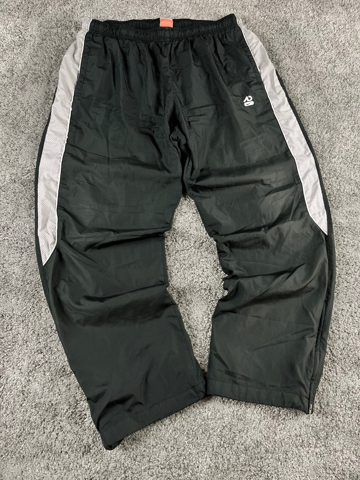 Pantalón deportivo Nike Vintage años 2000 "Negro/Gris" (XL)