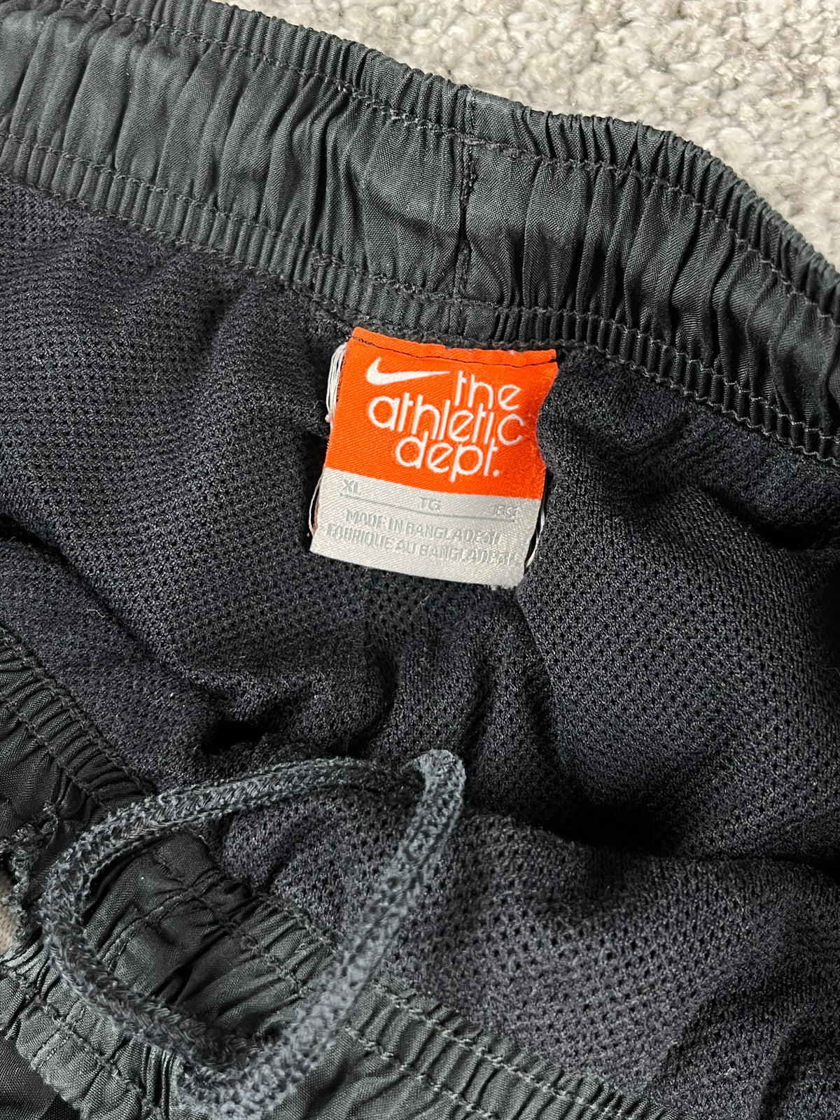 Pantalon de survêtement Nike vintage années 2000 "Noir/Gris" (XL)