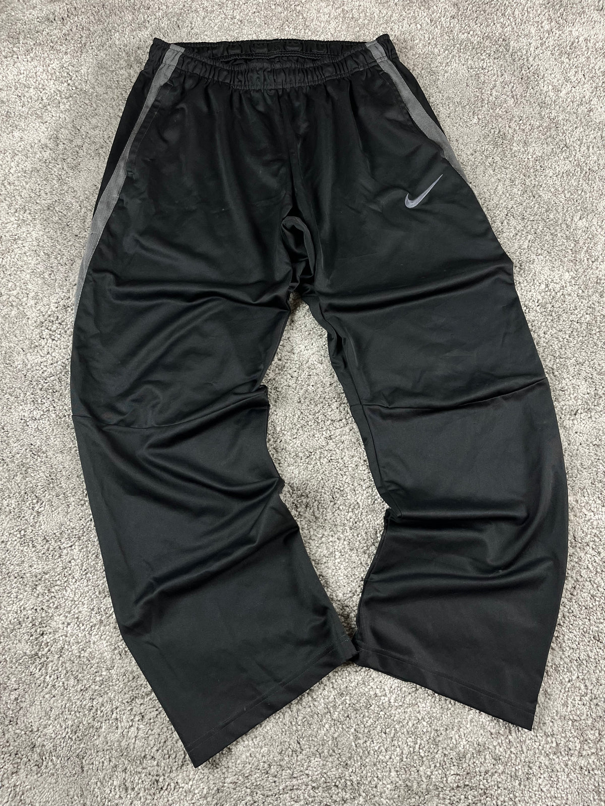 Pantalón deportivo Nike Vintage años 2000 "Negro/Gris" (XL)
