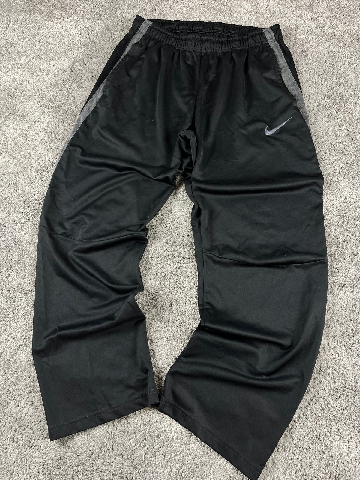 Pantalón deportivo Nike Vintage años 2000 "Negro/Gris" (XL)