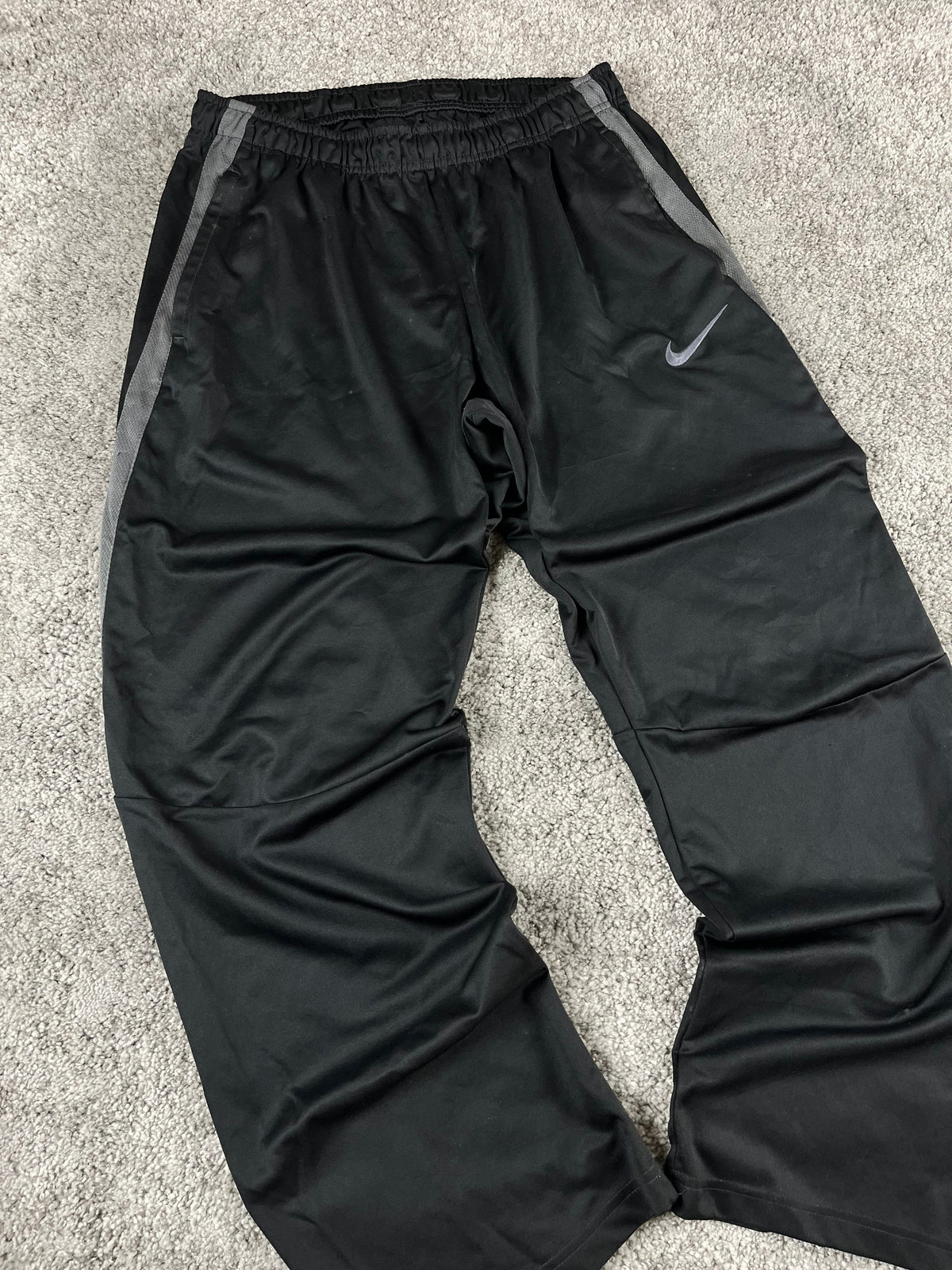 Pantalón deportivo Nike Vintage años 2000 "Negro/Gris" (XL)