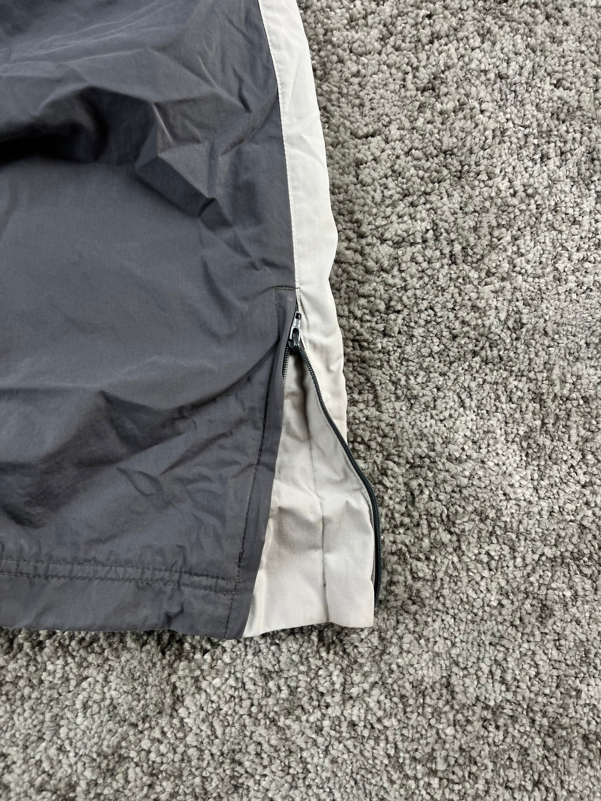 Nike Trackpant Vintage 2000s "Gray/White" (L)