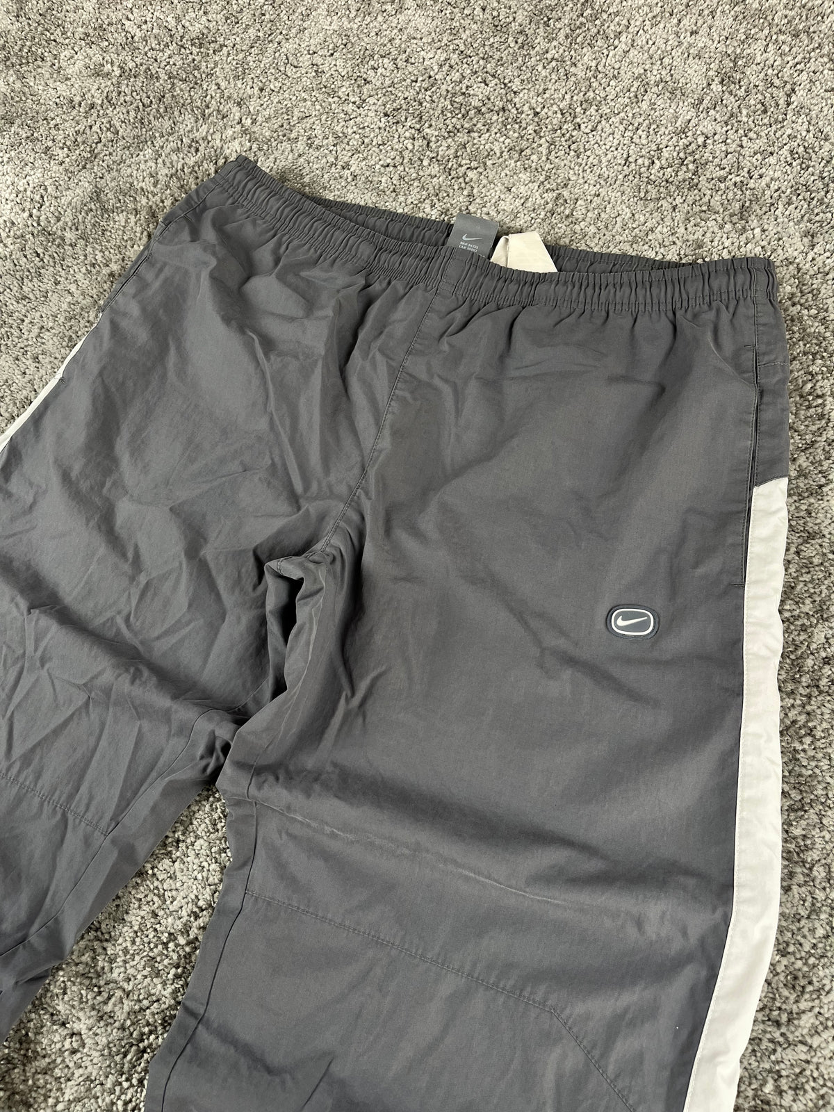 Nike Trackpant Vintage 2000s "Gray/White" (L)